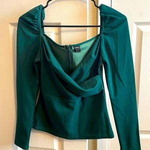 SheIn emerald green top!